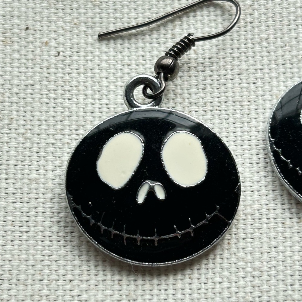 SPOOKY HALLOWEEN DROP 🎃💀🩷 Earrings 2 for 20$!!! - Picture 2 of 4